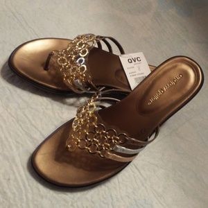 ANDREW GELLER SIZE 8M SANDALS WITH GOLD RINGS